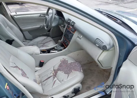 2006 Mercedes-Benz C 280 Luxury z USA, uszkodzony, nr VIN WDBRF54H66A835105